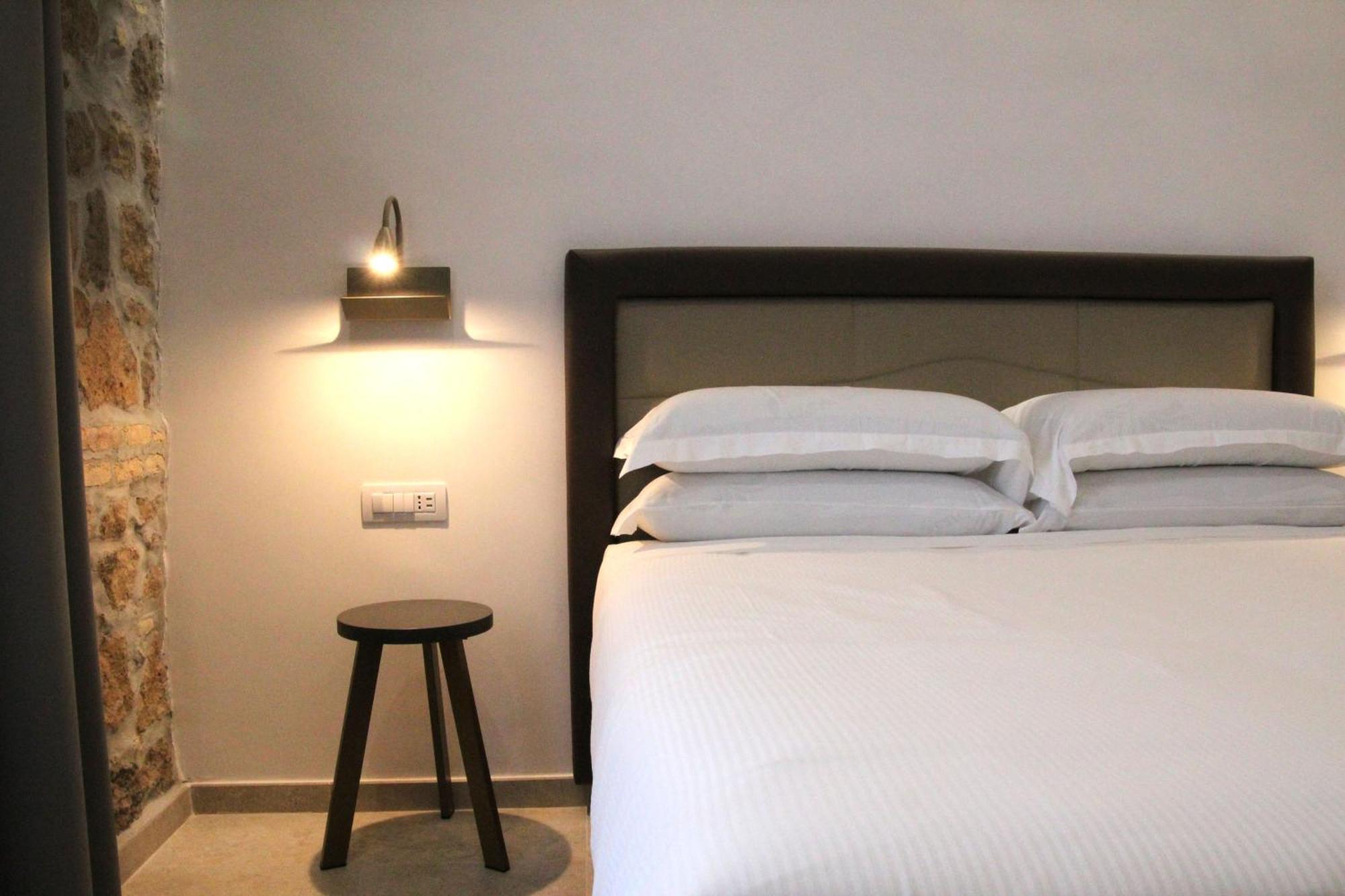 Joyful 148 Luxury Guest House Powered By Joyful Termini Boutique Guest House Рим Екстериор снимка