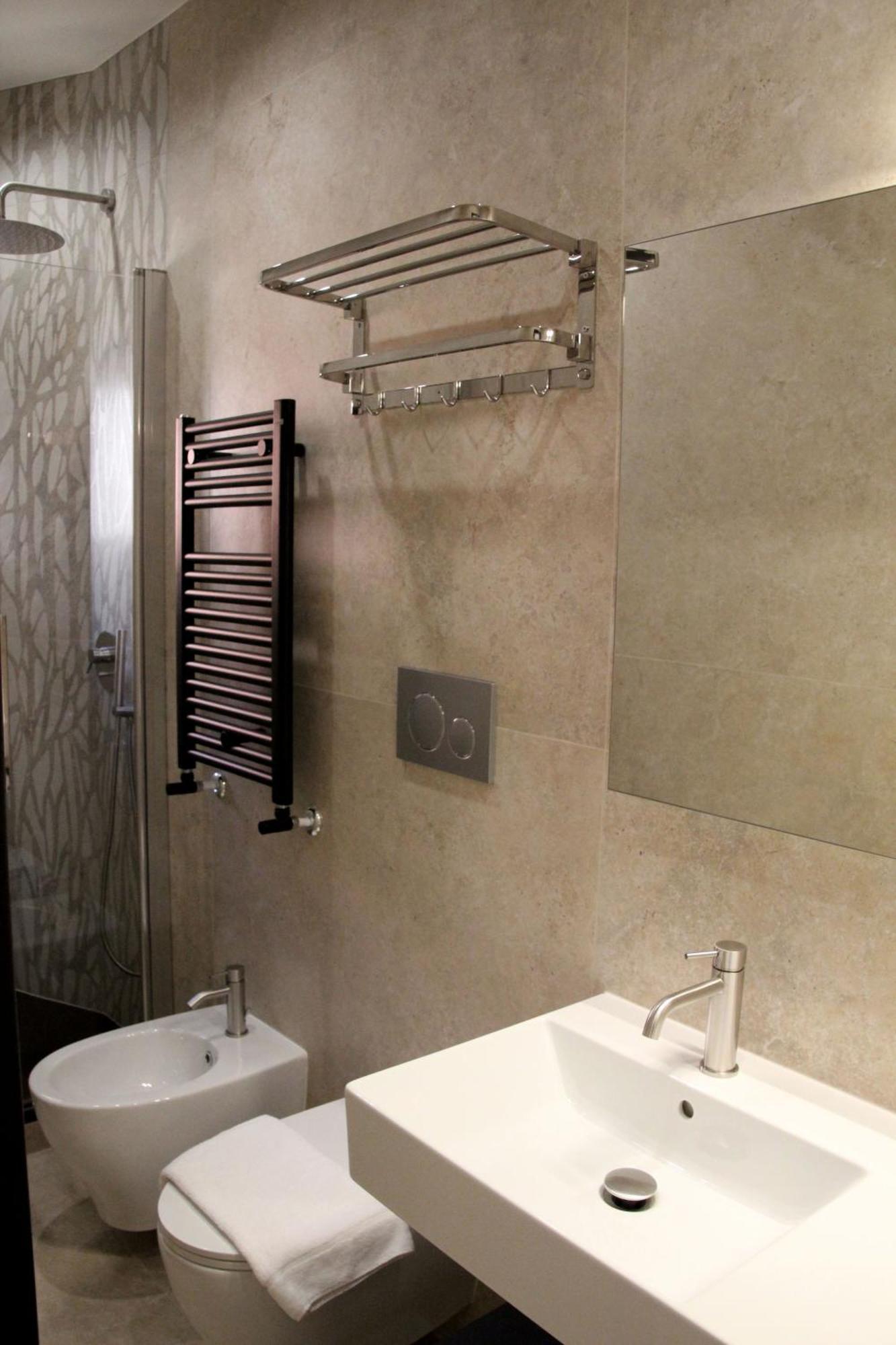 Joyful 148 Luxury Guest House Powered By Joyful Termini Boutique Guest House Рим Екстериор снимка
