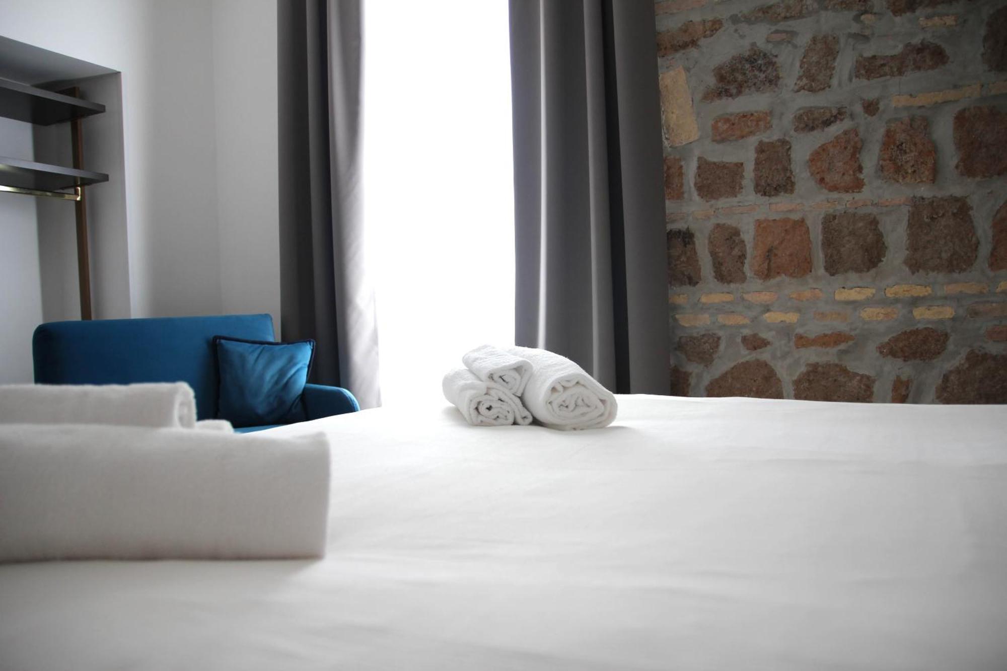 Joyful 148 Luxury Guest House Powered By Joyful Termini Boutique Guest House Рим Екстериор снимка