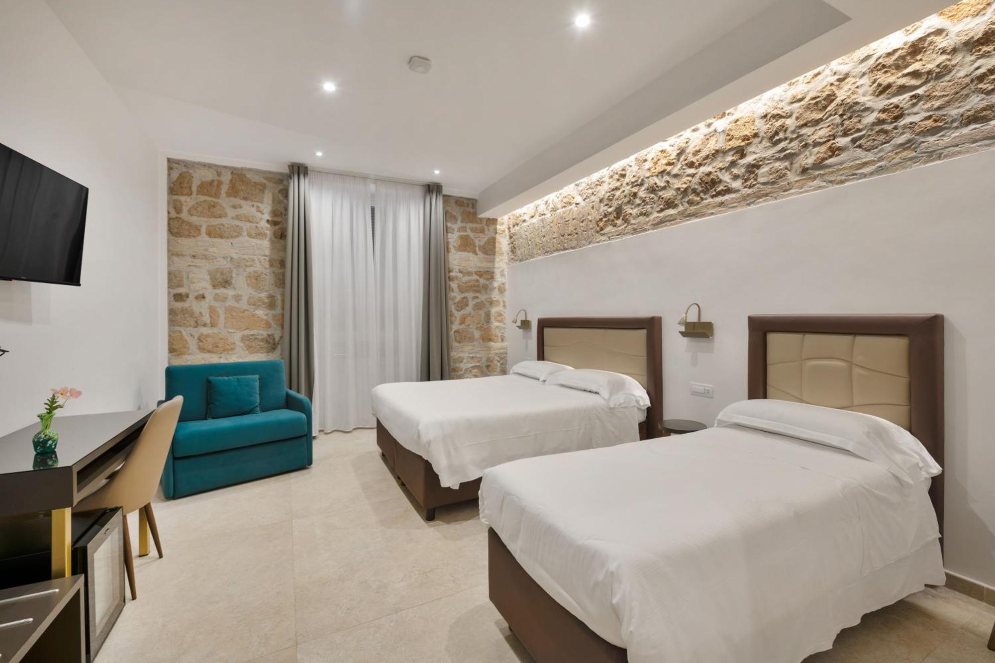 Joyful 148 Luxury Guest House Powered By Joyful Termini Boutique Guest House Рим Екстериор снимка